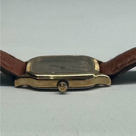 Vintage Omega De Ville 1450 Gold Watch with Tan Leather Strap New Battery - Picture 6 of 8